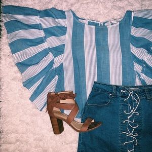 American Eagle Butterfly Sleeve Top